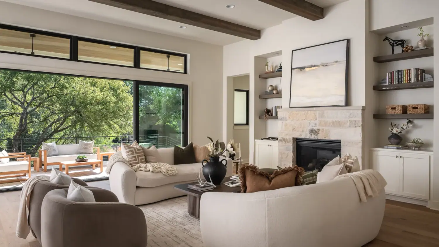 Eocene Horseshoe Bay — gallery image 1